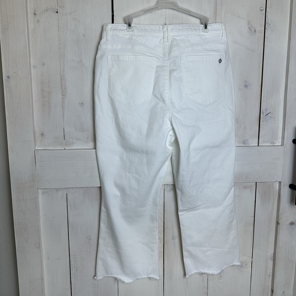 DEMOCRACY "Ab-Solution" Skyline Barely Boot White Denim Scallop Hem Jeans Sz 16P - Picture 7 of 14